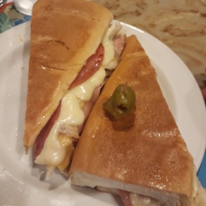 Emparedado Cubano