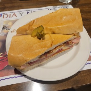 emparedado cubano