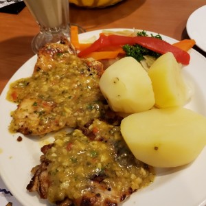 Pollo a la plancha al ajillo