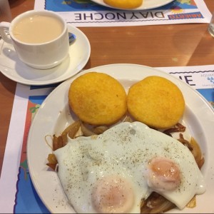 bistec a caballo con tortilla