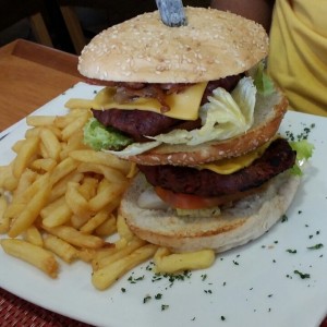 Hamburguesa Postpanamax 