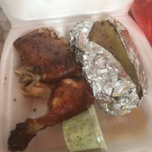 1/4 de pollo con papa asada