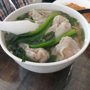 Sopa de wanton