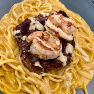 Spaguetti a la huancaina con lomo