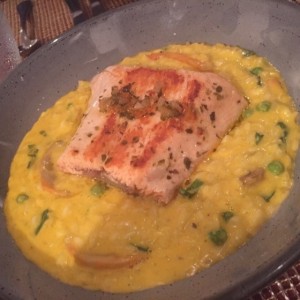 salmon con risotto di monti