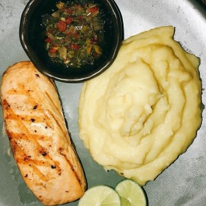 Salmon a la Parrilla