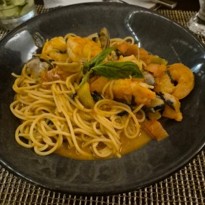 vongole con langostinos