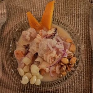 CEBICHE DE PESCADO, PULPO Y CAMARONES