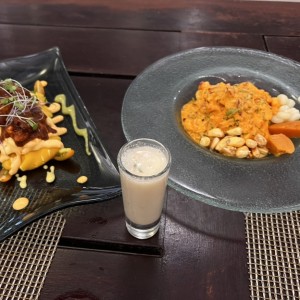 Entradas - Causa Anticuchera y ceviche tres ajies