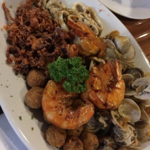 Picada de mariscos 