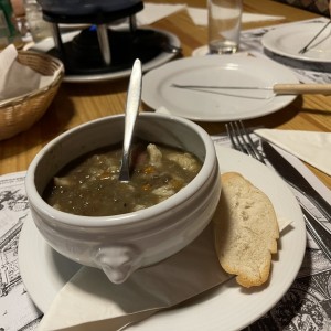 SUPPEM - Linsensuppe mit Wursteinlage