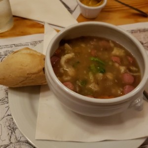 sopa de lentejas con salchicha