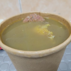 sopa de lentejas con chorizo y jarrete