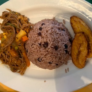 Ropa Vieja y Arroz con Guandu