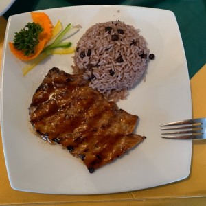 Filete de Cerdo y Arroz Guandu