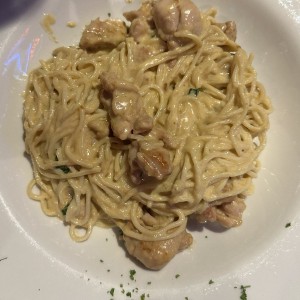 Spaguetti Salsa Blanca con pollo