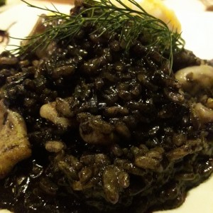 RISOTTO NEGRO CON CALAMAR Y LANGOSTA