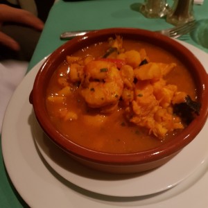 ESPECIALIDADES - CAZUELA DE MARISCOS