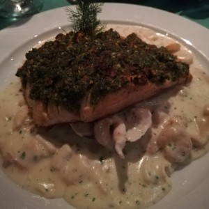 salmon crocante con pistacho