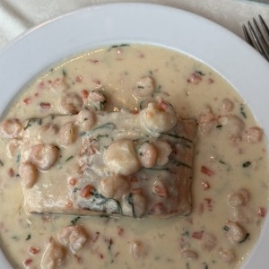 Salmon en Salsa de Camarones