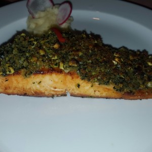 Salmon con Pistachos