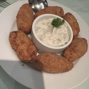 APERITIVOS CALIENTES - Croquetas de Bacalao