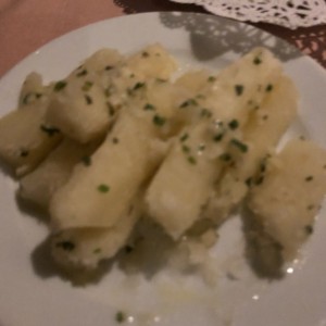 yuca al mojo