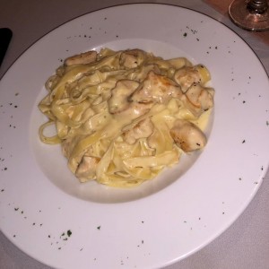 fettuccine alfredo con pollo 