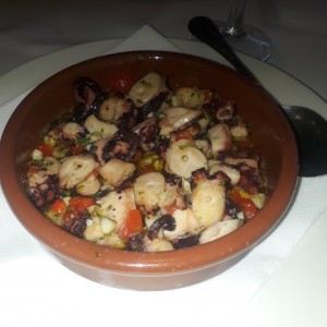 Pulpo al ajillo