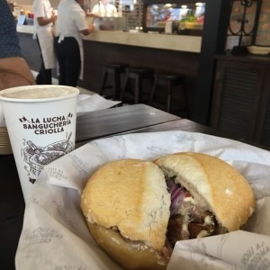 La lucha con capuccino