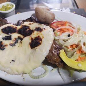 carne y arepa 