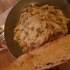 feruccini alfredo con pollo