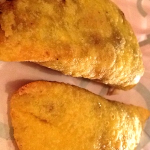 Empanadas de asado negro
