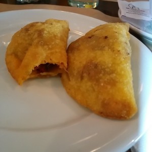 Empanada de Mechada y de Asado