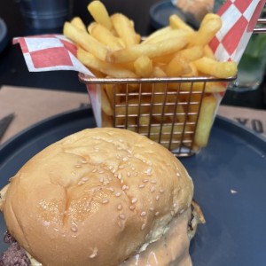 Smash sencilla con papas trufadas