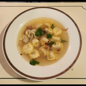 Tortellini in brodo