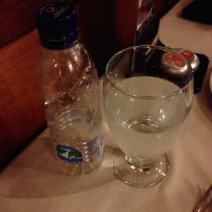 Un milagro conseguir agua embotellada en estos dias. 