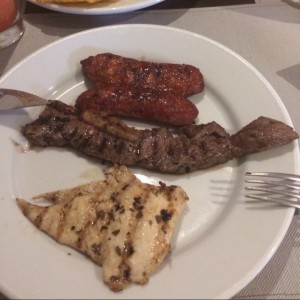 Punta Trasera, con pollo al grill y chorizo