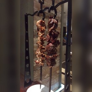Espetada de pavo y lomito